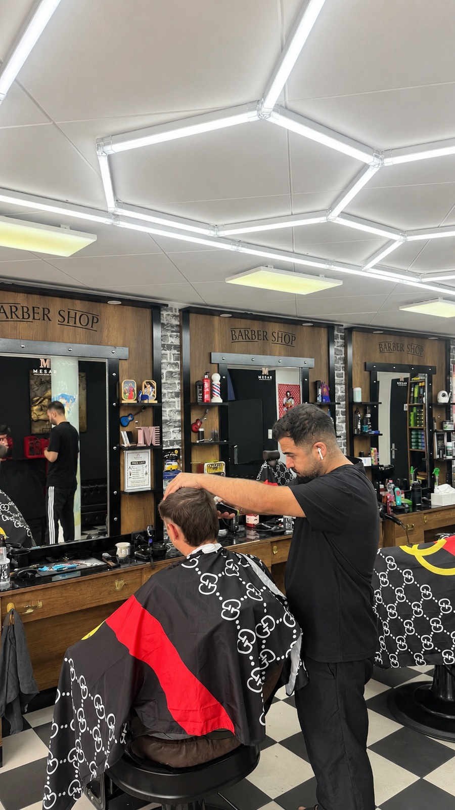 Coupe en cours au salon Mesar
